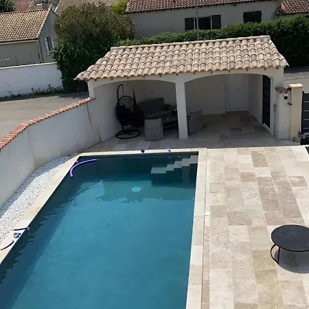 Avec Piscine Et Jacuzzi Chauffee Jonquieres-et-Saint-Vincent